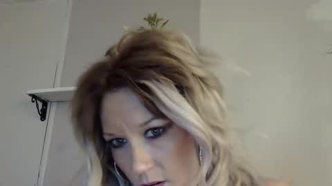 Kaligirll online show from May 23, 2026, 6:29 am