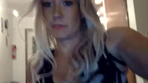 Kaligirll online show from July 12, 2026, 6:48 am