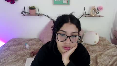 Amber Jeong online show from January 2, 2025, 10:44 pm