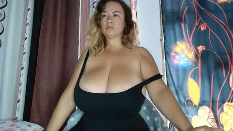 Snapshot of amberlissi chatting on May 19, 2026, 4:02 pm LISSY online show from May 19, 2026, 4:02 pm