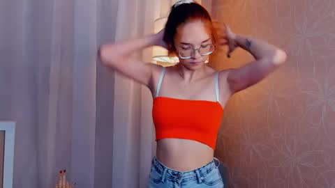 Sofia online show from October 17, 2025, 4:37 am