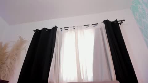 Snapshot of amberpixie_ chatting on November 12, 2025, 7:57 pm Amber online show from November 12, 2025, 7:57 pm