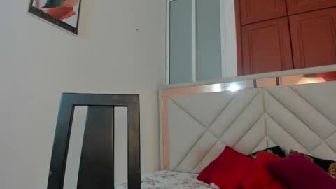 amberqueenx1 online show from March 3, 2026, 12:11 pm