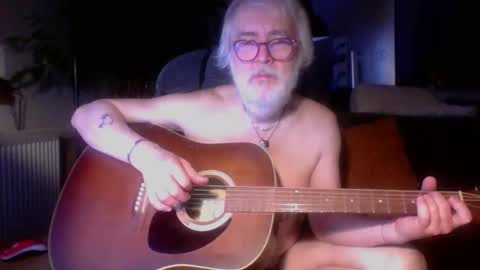 Snapshot of amberr11 chatting on February 2, 2026, 12:31 am Amberr11 online show from February 2, 2026, 12:31 am