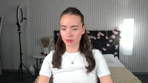 Snapshot of ameli_povilainn chatting on November 6, 2025, 10:27 am Ameli online show from November 6, 2025, 10:27 am