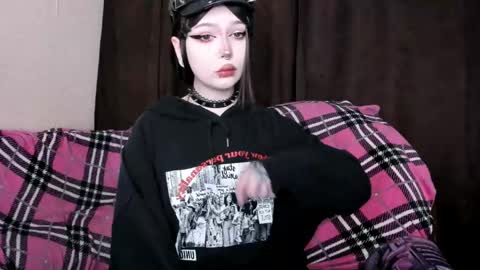 Amelia online show from April 9, 2026, 4:45 am