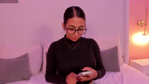 Amelia online show from September 24, 2025, 5:38 pm
