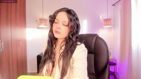 amelia online show from September 12, 2025, 11:32 am