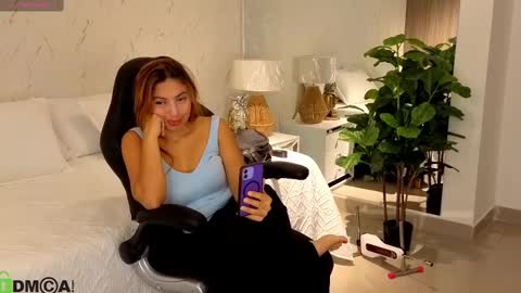 AMELIA online show from October 5, 2025, 11:52 am