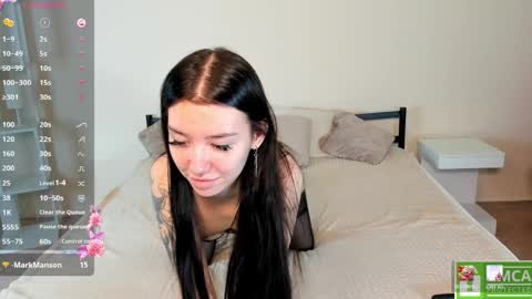 Anna online show from April 16, 2026, 1:28 am