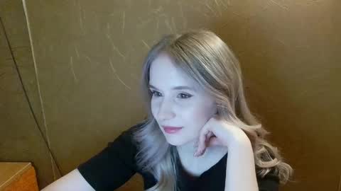 Amelia  online show from May 16, 2026, 7:01 pm