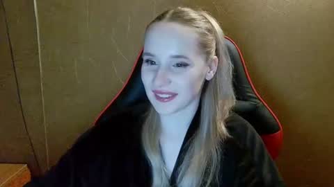 Amelia  online show from June 10, 2026, 7:24 pm