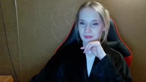 Amelia  online show from July 1, 2026, 7:02 pm