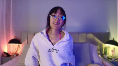 lia online show from October 18, 2025, 12:06 pm