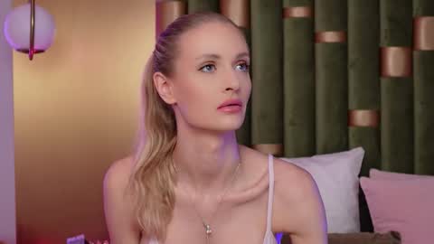 Amelia online show from December 4, 2025, 6:34 am