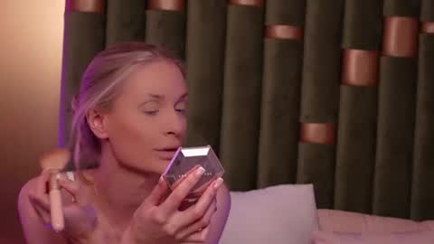 Snapshot of ameliaangell chatting on June 12, 2026, 7:35 pm Amelia online show from June 12, 2026, 7:35 pm