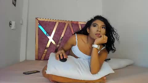 Snapshot of ameliaduval chatting on July 7, 2026, 9:19 pm amelia online show from July 7, 2026, 9:19 pm