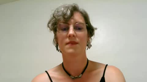 Ameliaishka online show from September 21, 2025, 4:14 am