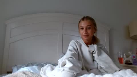 Amelia Lombardi online show from June 11, 2026, 11:03 pm