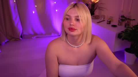  Amelia  online show from February 3, 2026, 6:22 am