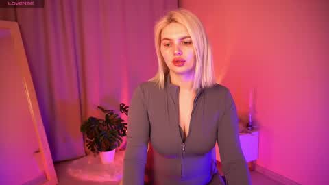  Amelia  online show from April 4, 2026, 2:21 am