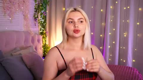  Amelia  online show from June 7, 2026, 4:05 am