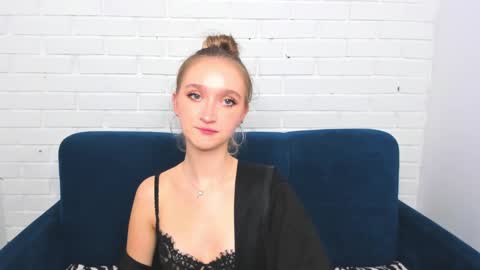 Snapshot of ameliawise chatting on January 4, 2025, 2:56 pm ameliawise online show from January 4, 2025, 2:56 pm