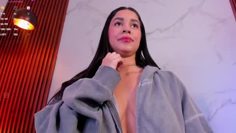 Snapshot of amelie_leigh chatting on December 18, 2024, 7:15 am Alejandra online show from December 18, 2024, 7:15 am