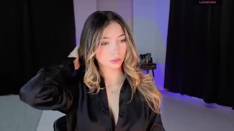 Isabella online show from May 10, 2026, 3:33 am