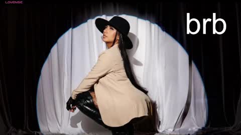 Amelie online show from November 7, 2025, 12:05 pm