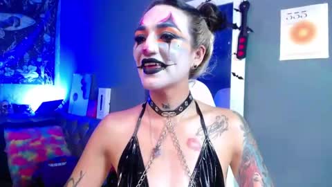 AMELIEROUS .. see you tomorrow  kisses online show from April 11, 2026, 2:27 am