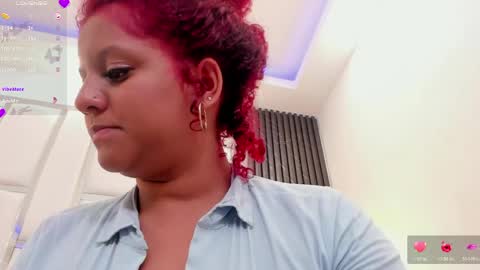 ameliia_jones_ online show from May 13, 2026, 2:58 pm