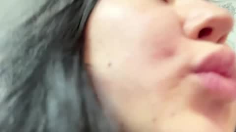 Snapshot of ameliya_kim chatting on April 19, 2026, 9:17 pm Ameliya online show from April 19, 2026, 9:17 pm