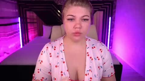 Snapshot of amellywhite chatting on June 25, 2026, 1:48 pm Alina online show from June 25, 2026, 1:48 pm