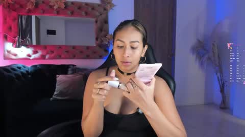 Snapshot of amelyamann chatting on June 5, 2026, 12:33 pm online show from June 5, 2026, 12:33 pm