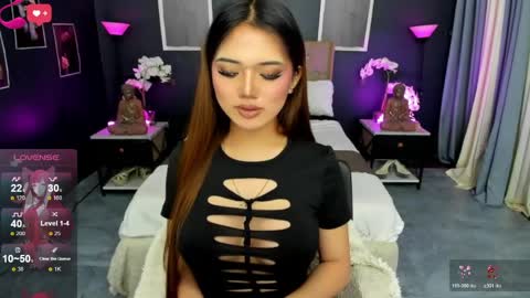 Snapshot of amethyst_claire chatting on June 8, 2026, 12:05 pm Claire online show from June 8, 2026, 12:05 pm