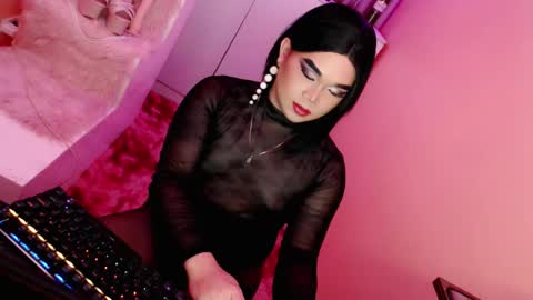 Queen Mireska online show from January 21, 2025, 2:48 pm