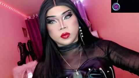 Queen Mireska online show from November 6, 2025, 2:07 pm