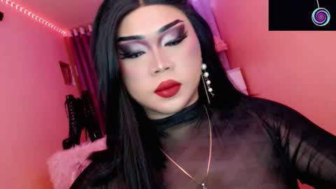 Queen Mireska online show from November 17, 2025, 2:34 pm