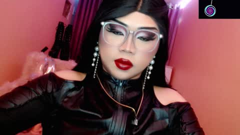 Queen Mireska online show from March 2, 2026, 5:42 pm