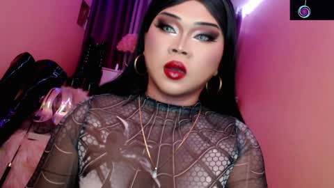Snapshot of amiadoll chatting on May 15, 2026, 3:41 pm Queen Mireska online show from May 15, 2026, 3:41 pm