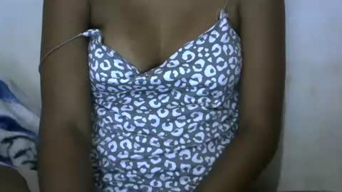 amichouu online show from November 25, 2025, 4:40 pm