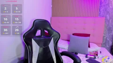 Amiee online show from June 14, 2026, 2:24 am