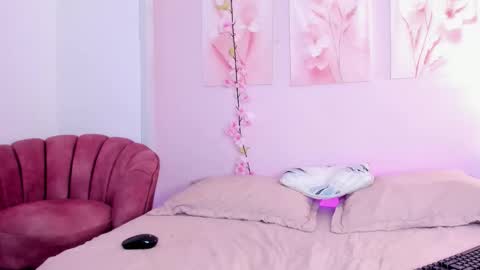 Snapshot of amiiclark chatting on February 6, 2026, 7:17 pm AmiiClark online show from February 6, 2026, 7:17 pm