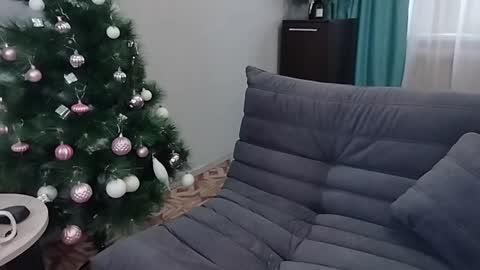 Snapshot of amilafran chatting on January 2, 2025, 6:50 am Mila online show from January 2, 2025, 6:50 am