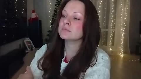 Mila online show from January 12, 2026, 7:52 pm