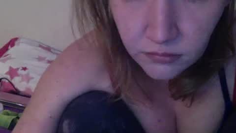 amileamariestar online show from December 10, 2024, 1:32 am