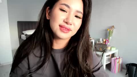 Snapshot of amina_artin chatting on March 14, 2026, 12:54 pm Amina online show from March 14, 2026, 12:54 pm