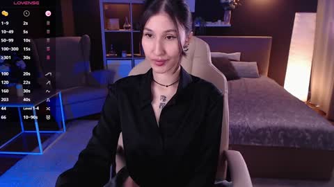 Camilla online show from January 26, 2025, 6:28 am