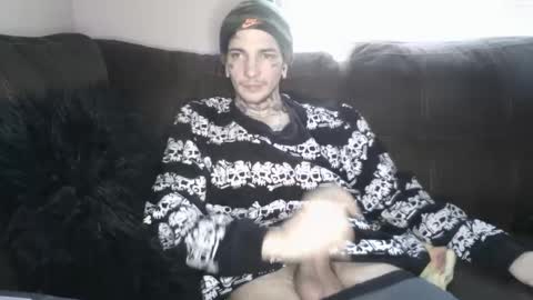 amiri_sweater online show from February 26, 2025, 3:19 pm